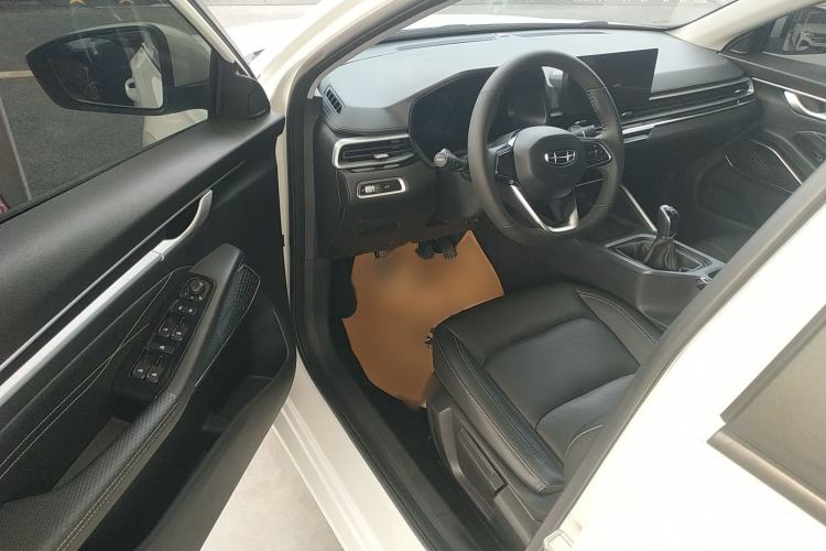 Used Geely Auto Emgrand 2022 4th Generation 1.5L Manual Luxury Model Driver Seat