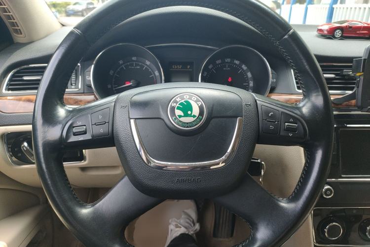 Used Skoda Superb 2012 1.8TSI Automatic Elegant Edition Steering Wheel