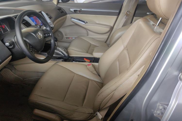 Used Honda Civic 2006 1.8L Automatic Luxury Edition
