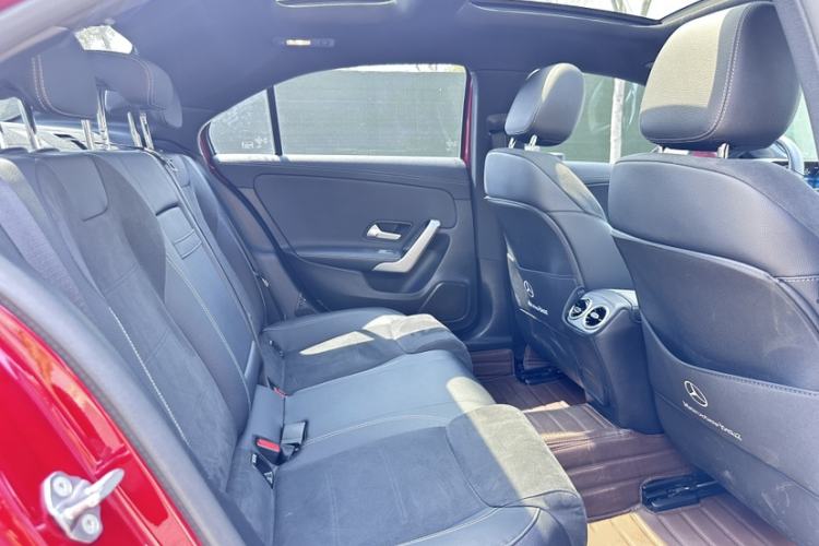 Used Mercedes-Benz A-Class 2020 Restyled A 200 L Sport Sedan Fashion Version Interior 3