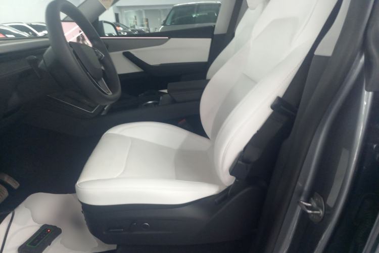 Used Tesla Model Y 2025 Rear-Wheel-Drive Version Left Front Seat