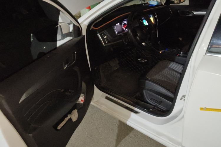 Used Roewe i6 2018 20T Automatic Internet ZhiZun Edition