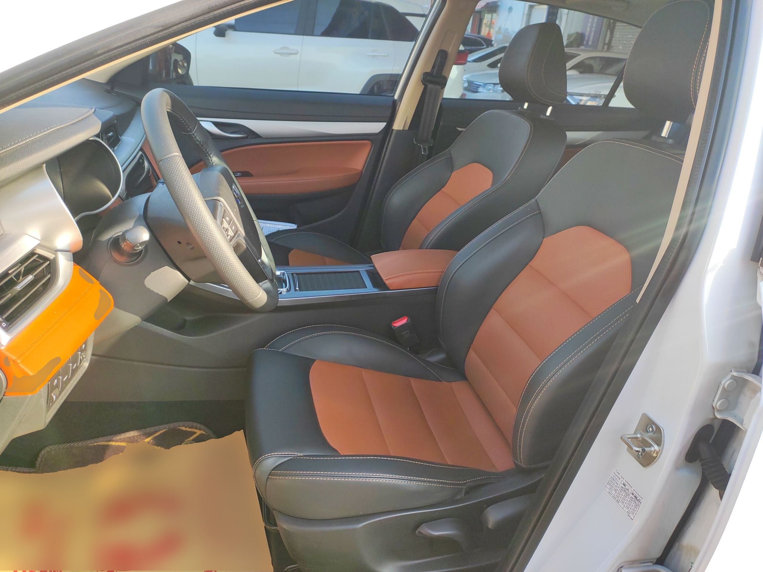 Переднее сиденье в автомобиле