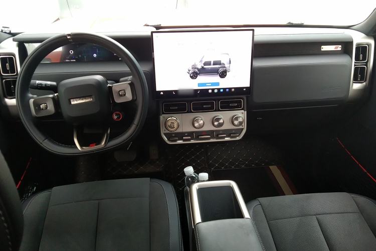 Used iCAR V23 2026 Model V23S 501 Four-Wheel Drive Peak Performance Edition Center Console