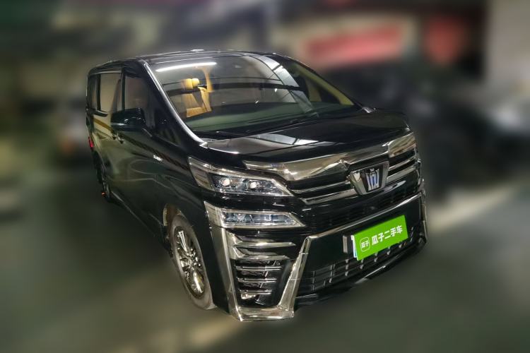 Used Toyota Vellfire 2019 Dual-Engine 2.5L HV Luxury Edition Front Right 45 Deg