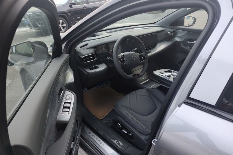 Used ARCFOX Alpha S6 2025 602 with Three LiDAR Sensors