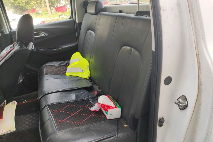 Used JMC Baodian 2020 2.5T Diesel Two-Wheel Drive Comfort Edition Long Wheelbase JX4D25A6L Left Rear Seat