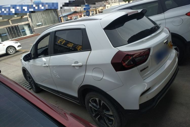 Used Geely Auto Vision X3 2019 Upgraded Model 1.5L Manual Elite Version
