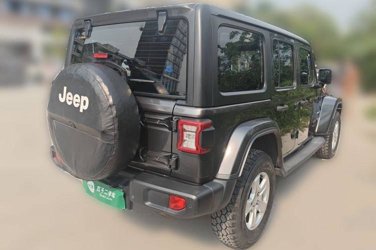 Used Jeep Wrangler 2018 2.0T Sahara Four-Door Edition
