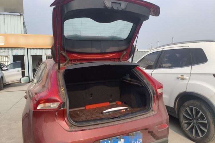 Used Volvo V40 2016 T3 Zhiyi Edition