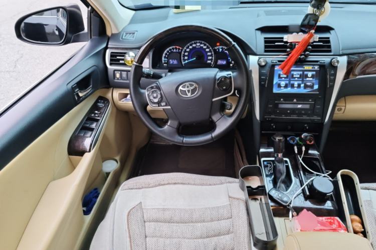 Used Toyota Camry 2016 2.5G 10th Anniversary Deluxe Navigation Edition Steering Wheel