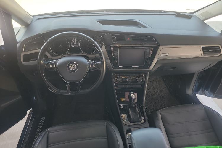 Used Volkswagen Touran 2018 Volkswagen Touran L 280TSI DSG Boundary Edition 7 Seats China V Emission Standard