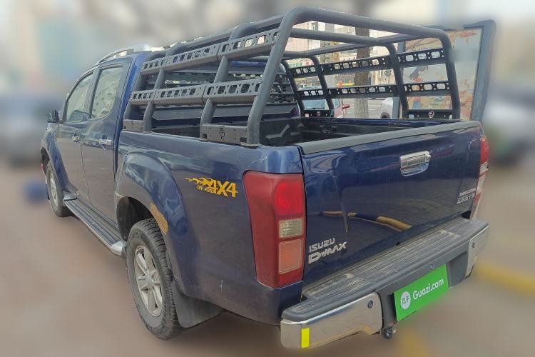 Used Isuzu D-MAX 2018 3.0T Four-Wheel Drive Automatic Ultra-Luxury Version 4JJ1-TC HI
