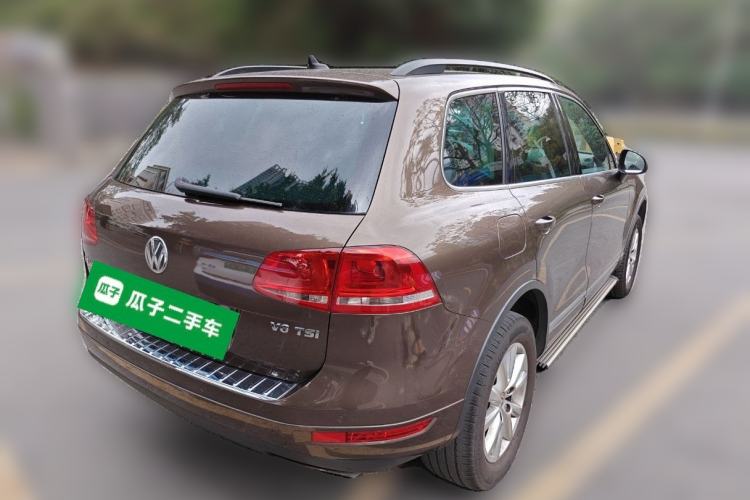 Used Volkswagen Touareg 2011 3.0 TSI High-End Version Rear Right 45 Deg