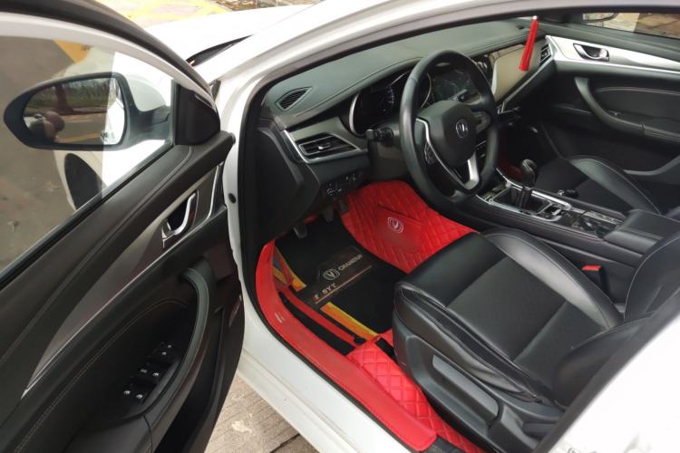 Used Changan Eado 2019 High-Energy Edition 1.6L GDI Manual Pioneer Model China VI Standard
