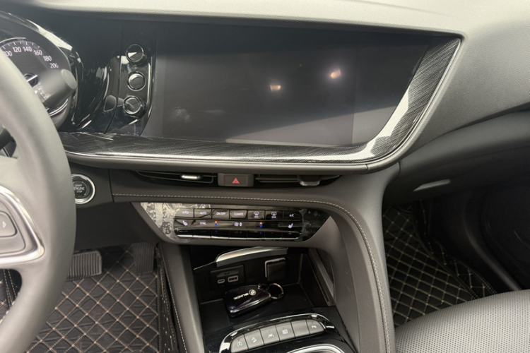 Used Buick Envision 2022 Encore Plus 652T Five-Seat All-Wheel-Drive Luxury Model