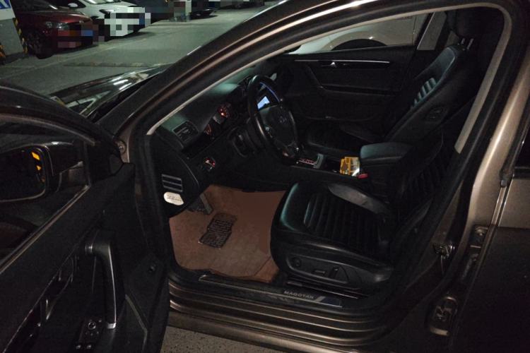 Used Volkswagen Magotan 2013 2.0 TSI Luxury Model Driver Seat