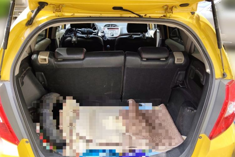 Used Honda Fit 2011 1.5L Automatic Luxury Edition Trunk