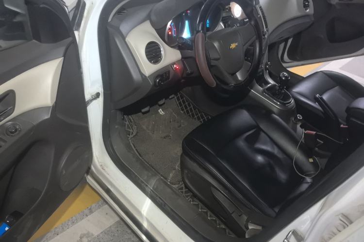 Used Chevrolet Cruze 2015 1.5L Classic SL MT
