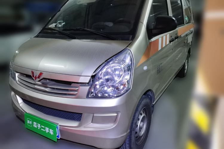 Used Wuling Rongguang S 2021 1.2L Base Model 7-Seater LSI
