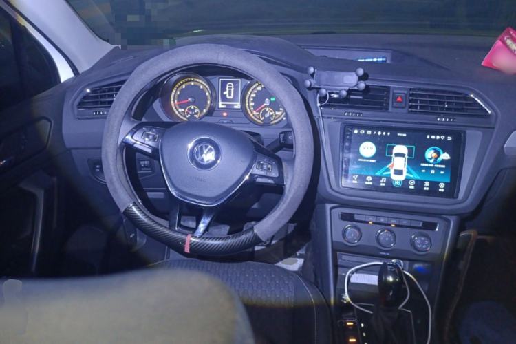 Used Volkswagen Tiguan L 2020 330TSI Automatic Two-Wheel Drive Luxury Edition China VI Standard Steering Wheel