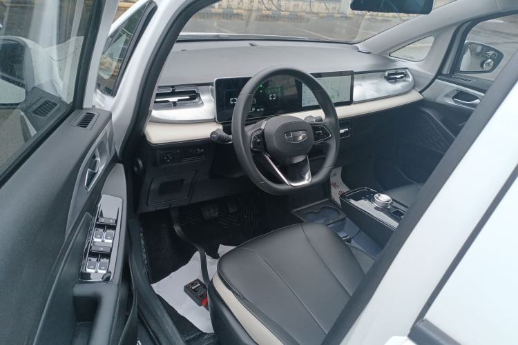 Used Geometry E Firefly 2022 320KM Cute Tiger 5-Seater