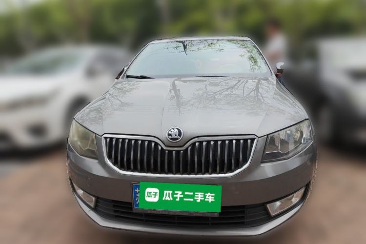 Used Skoda Octavia 2015 1.6L Automatic Yijie Edition Front