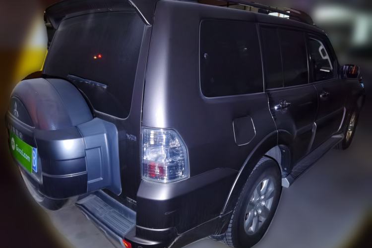 Used Mitsubishi Pajero 2016 3.0L Automatic Luxury Version China V Standard Rear Right 45 Deg