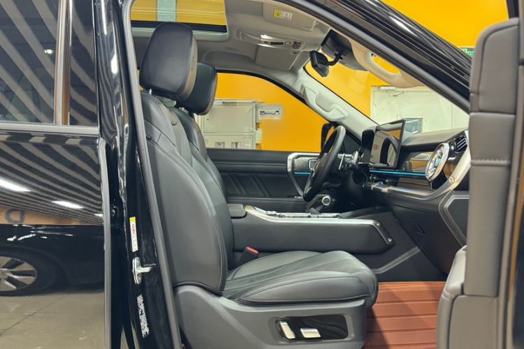 Used Tank 400 New Energy 2024 Hi4-T Off-Road Edition Interior 1