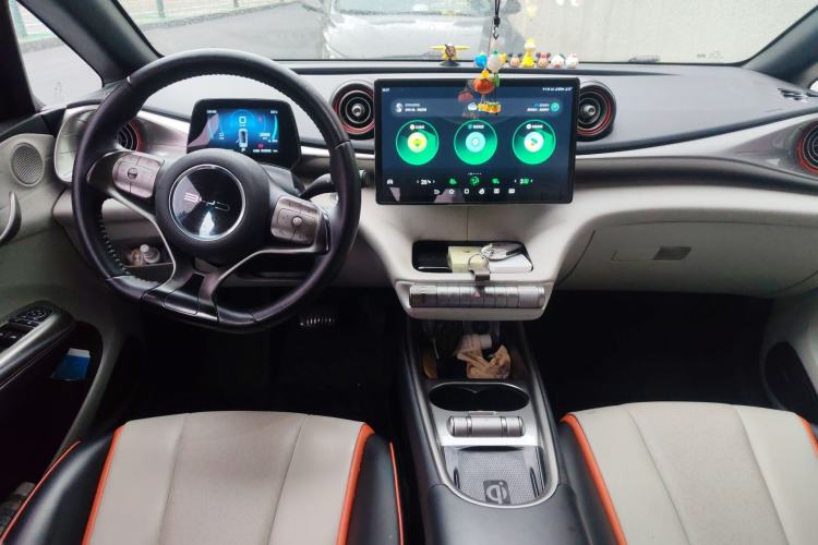 Used BYD Dolphin 2021 405 km Fashion Edition Center Console