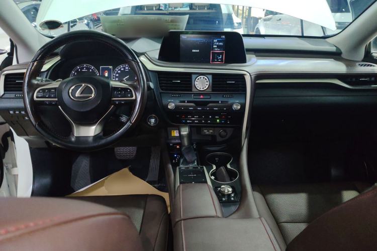 Used Lexus RX 2020 Facelifted 300 4x4 Elegant Edition Center Console