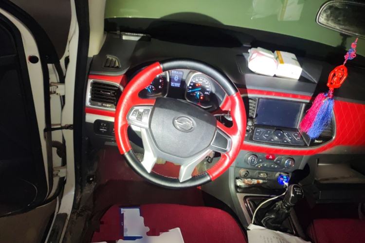 Used Zxauto Terralord 2018 2.5T Diesel Business Edition 4x4 Comfortable Large Double Cab SD4V25R-100 Steering Wheel