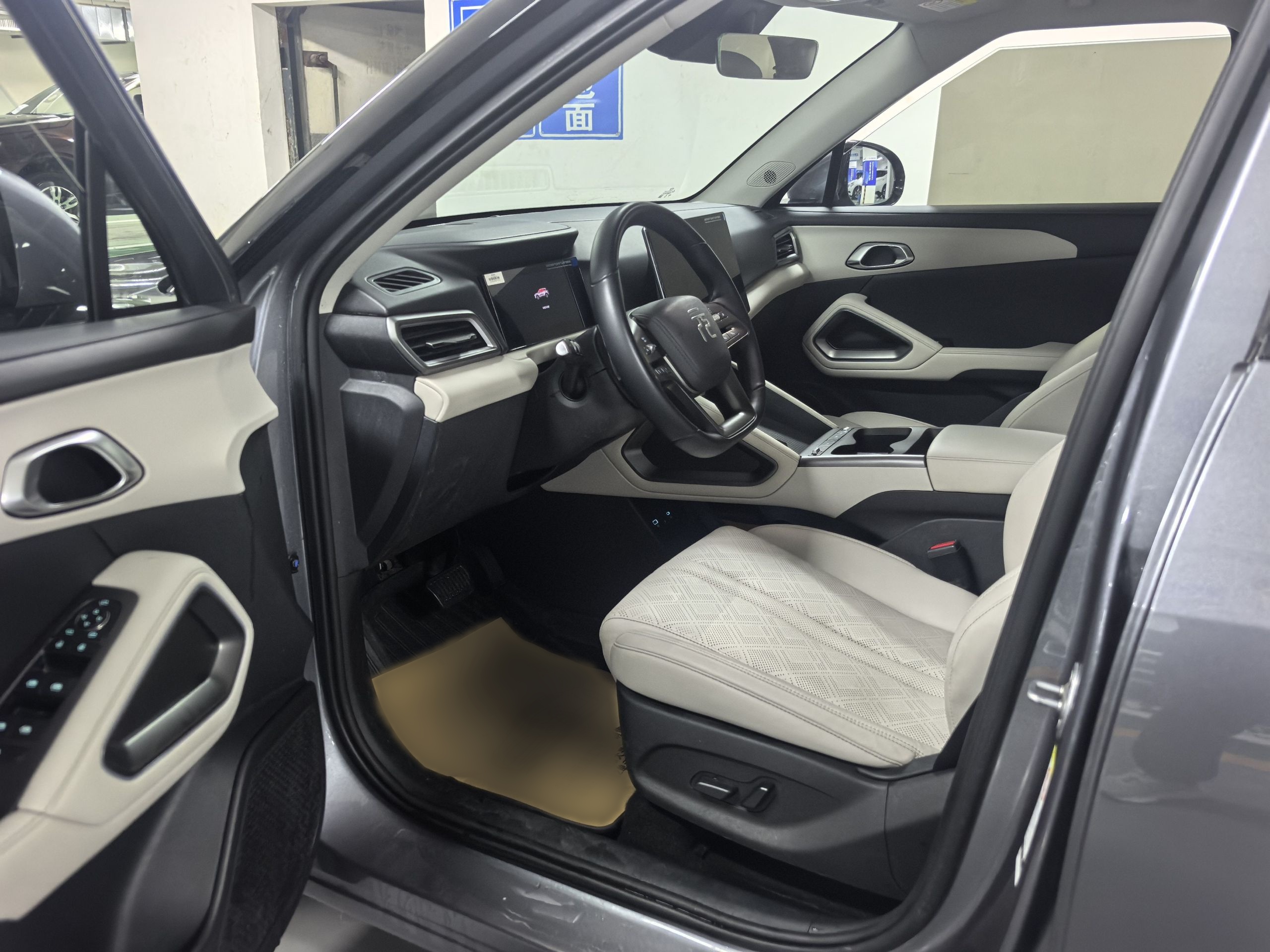 BYD Yuan UP 2025 Intelligent Driving Version 401 KM Dynamic Edition — снимка 13