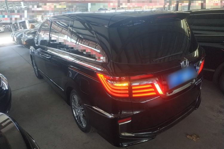 Used Honda Elysion 2019 2.0L Hybrid Luxury Edition Rear Left 45 Deg