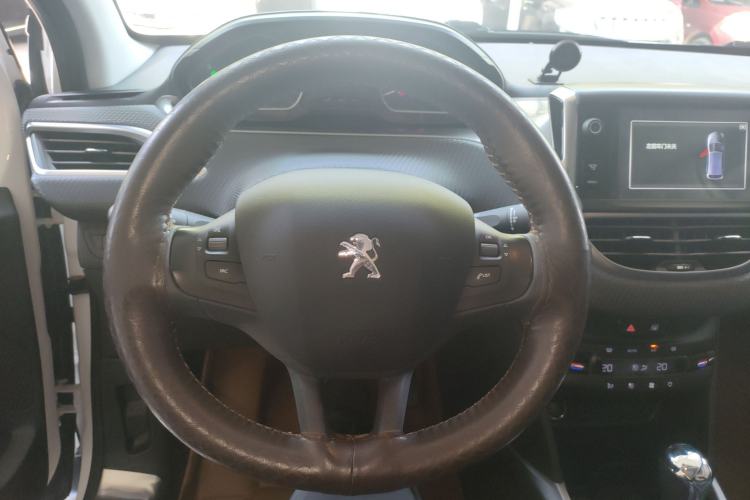 Used Peugeot 2008 2014 1.6L Automatic Fashion Edition
