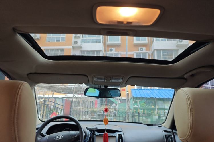 Used Hyundai Celesta 2011 1.6L Manual Luxury Model Headliner