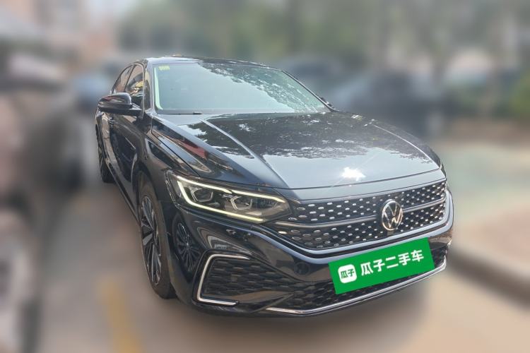 Used Volkswagen Passat 2022 330TSI Starry Luxury Edition
