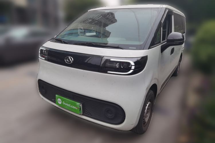 Used SAIC MAXUS Dana V1 2024 V1 Short Wheelbase Low-Roof Multi-Function Version (51 kWh)