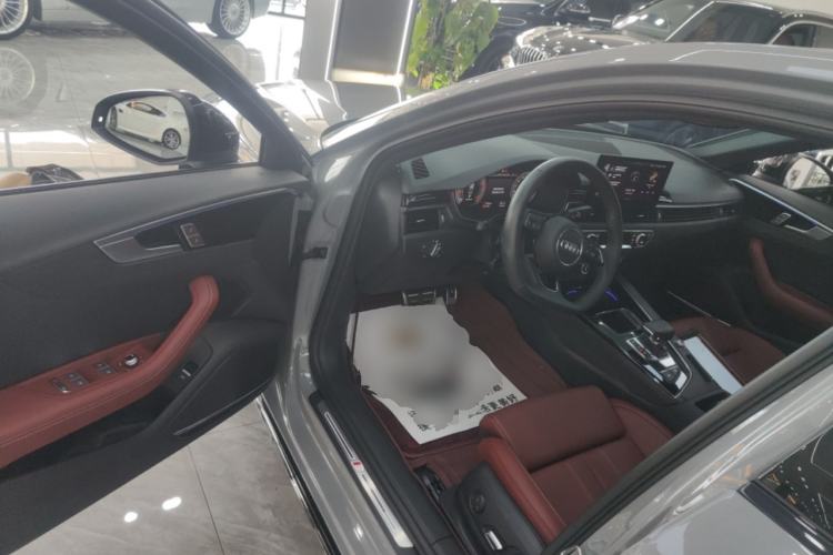 Used Audi A4L 2024 40 TFSI Luxury Dynamic Edition (Starry Night Version)
