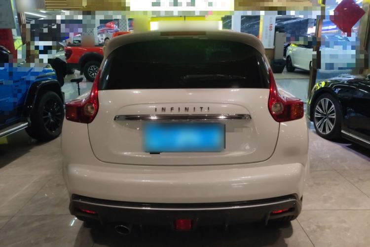 Used Infiniti ESQ 2014 1.6L Spontaneous Edition