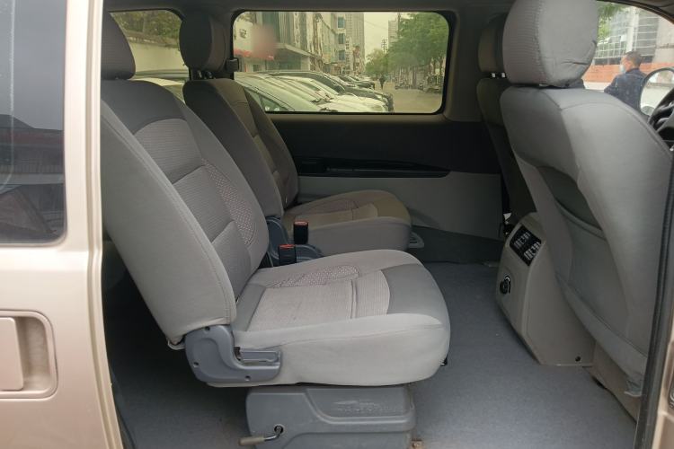 Used FORTHING Lingzhi 2015 V3 1.5L 7-Seater Luxury Model Left Rear Seat