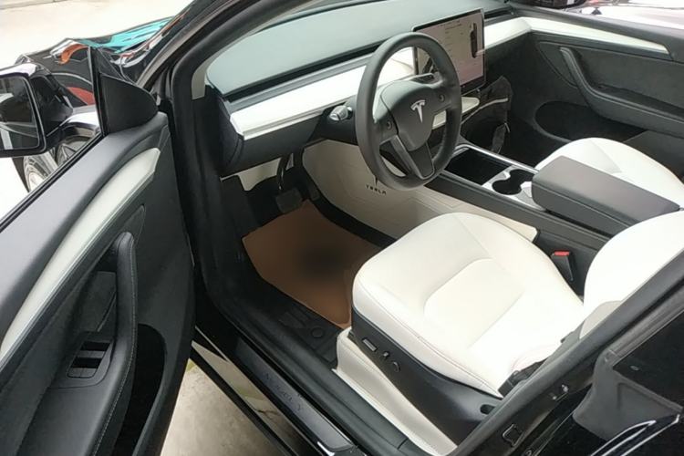 Used Tesla Model Y 2022 Revised Version Rear-Wheel Drive Driver Seat