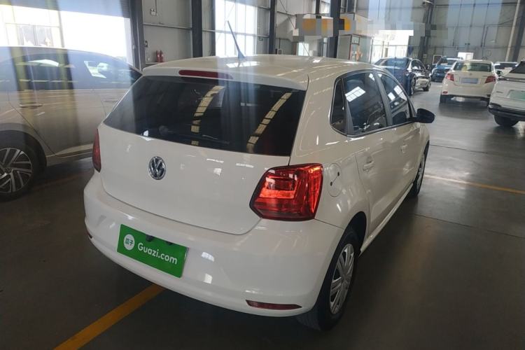 Used Volkswagen Polo 2016 1.4L Manual Fashion Model Rear Right 45 Deg