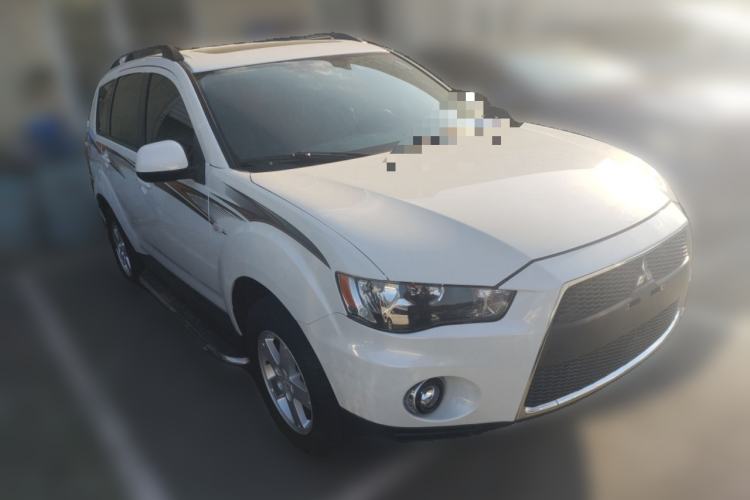 Used Mitsubishi Outlander 2012 Kicks 2.0 Sport Navigation Edition
