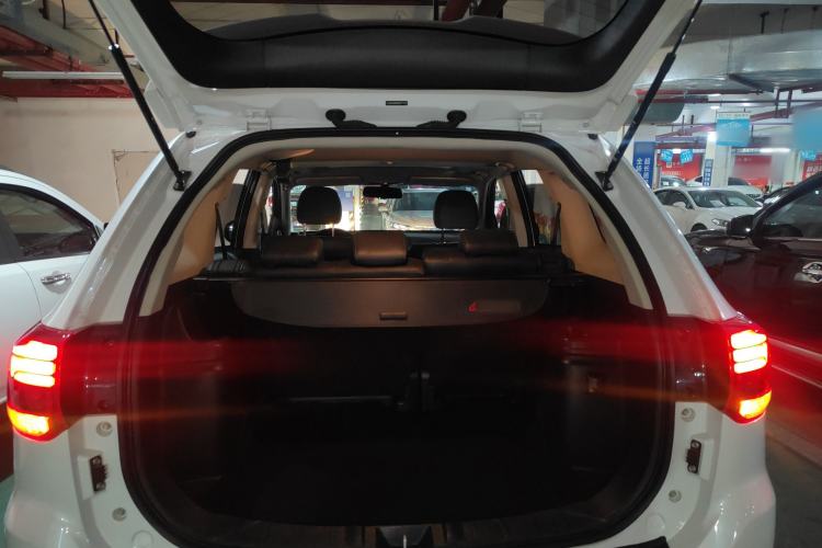 Used Mitsubishi Outlander 2019 2.0L Two-Wheel Drive Comfort Edition 5 Seats China VI Standard Trunk