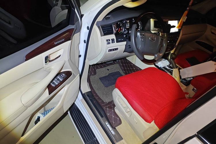 Used Lexus LX 2013 570