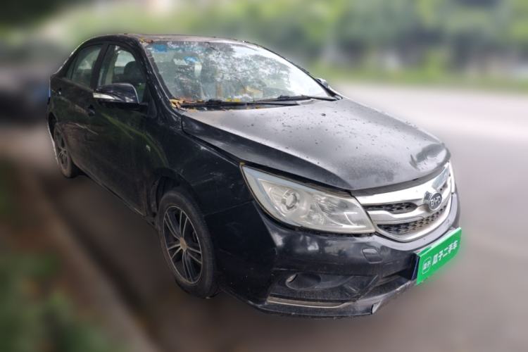 Used BYD Surui 2015 Revised Version 1.5L Manual Luxury Edition Front Right 45 Deg