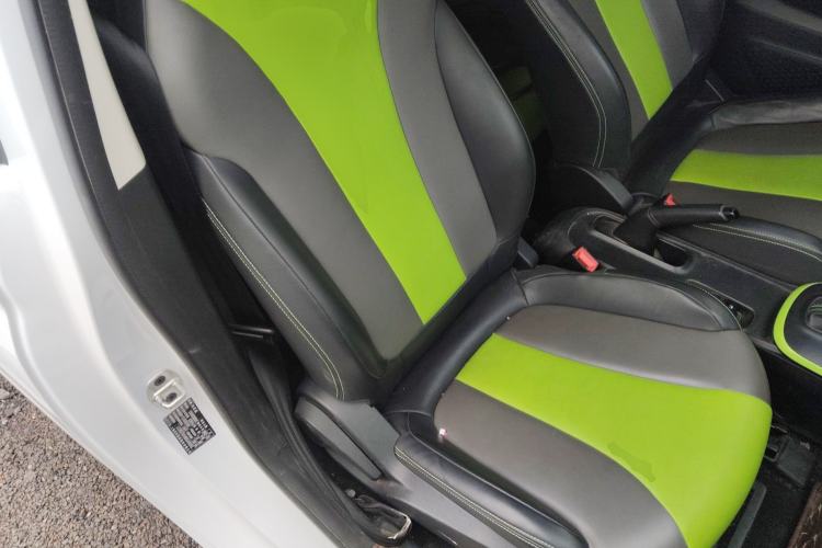 Used Roewe Clever 2021 302 km New Four-Seater Super-Efficient Version