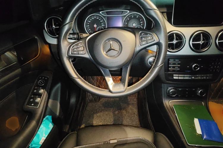 Used Mercedes-Benz B-Class 2019 B 200 Sport Edition Steering Wheel
