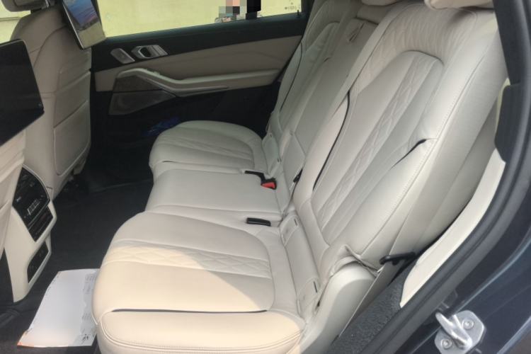 Used BMW X7 2020 xDrive40i Executive M Sport Package Left Rear Seat